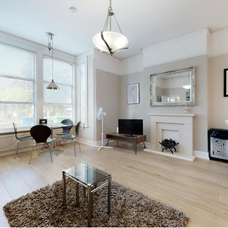 Super 1 Bedroom Flat In Hendon Near Middlesex University With Private Parking Dış mekan fotoğraf