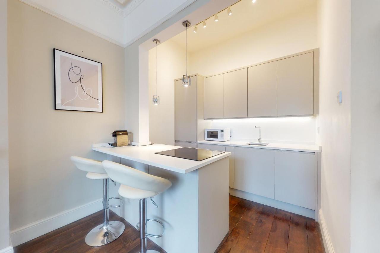 Super 1 Bedroom Flat In Hendon Near Middlesex University With Private Parking Dış mekan fotoğraf