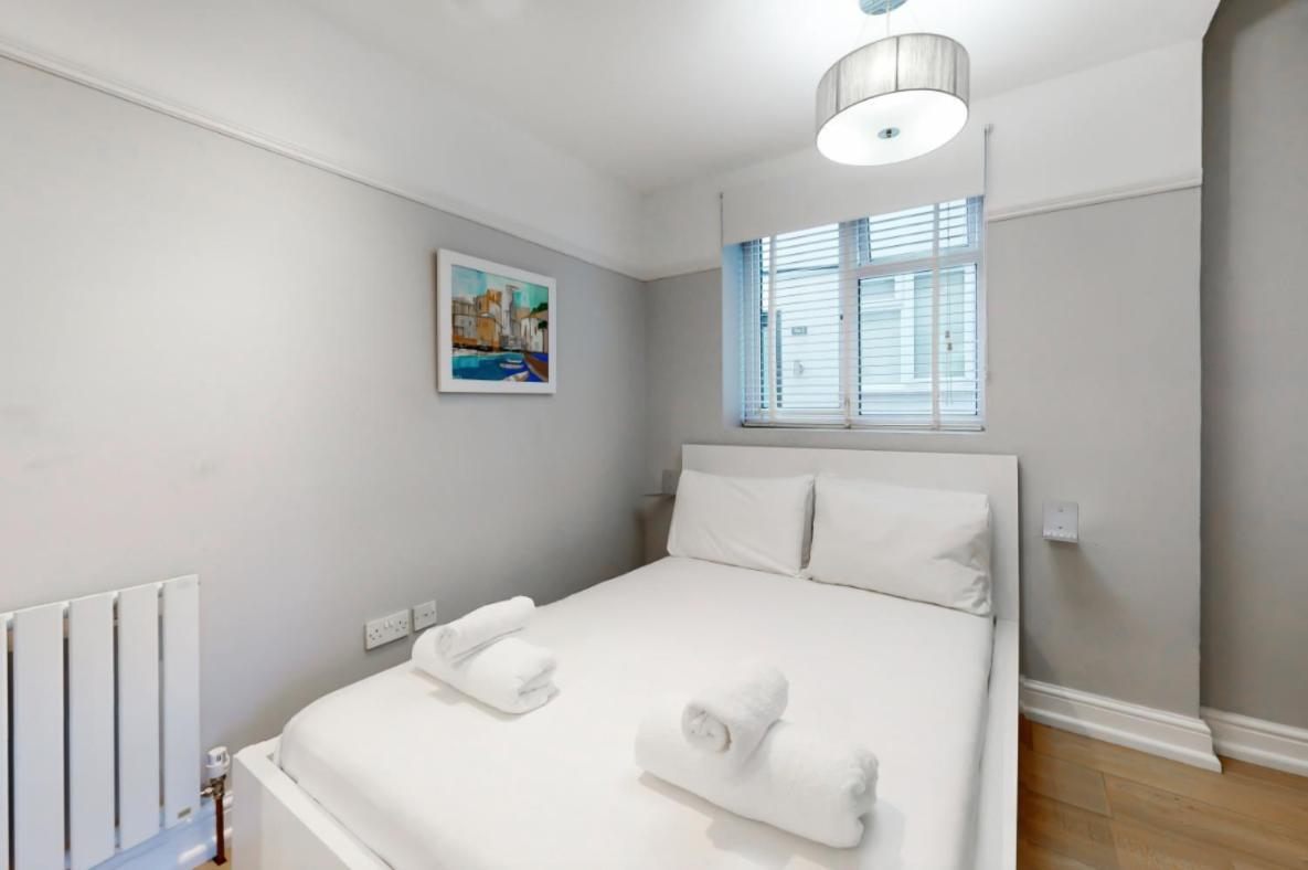 Super 1 Bedroom Flat In Hendon Near Middlesex University With Private Parking Dış mekan fotoğraf